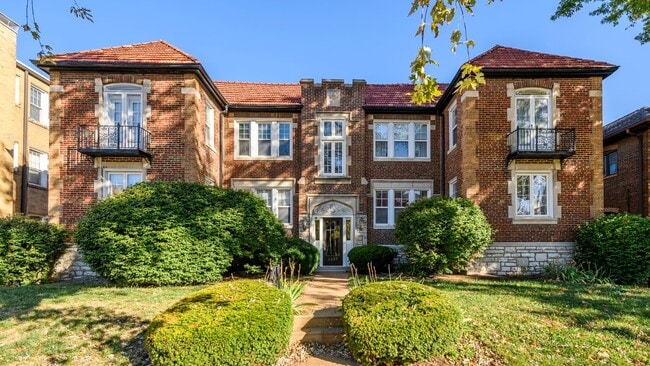 Building Photo - 7331 Forsyth Blvd Unit 1E