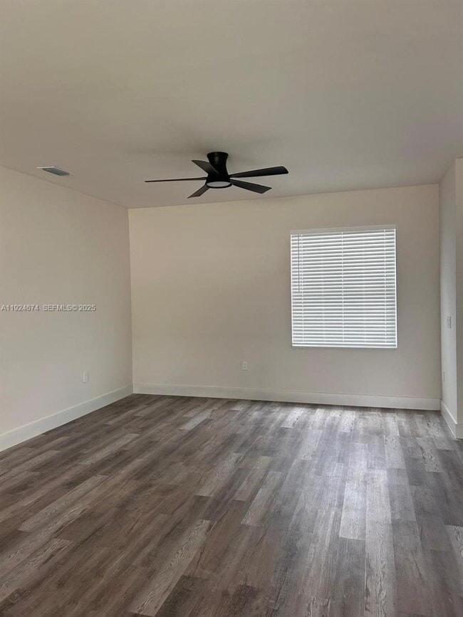 Photo - 710 Bedford Point Ave