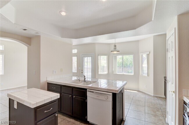 Photo - 83 Broken Rock Dr