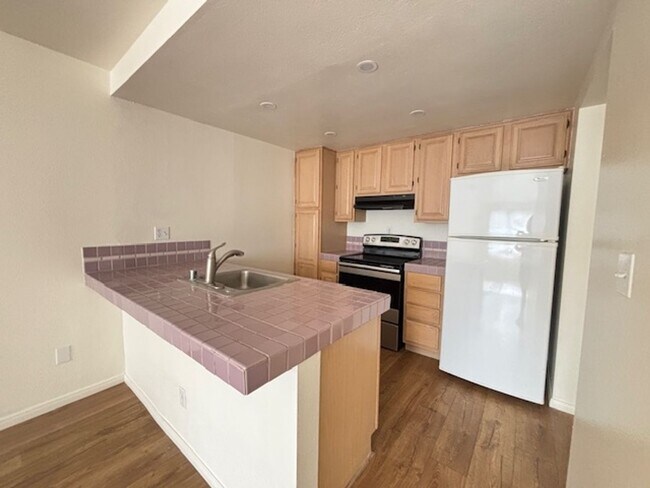 Photo - Spacious 1BD/1BA Mission Plaza Condo with Resort-Style Amenities in Prime Mission Valley Location Unidad 107