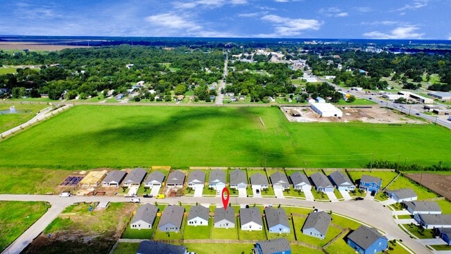 Photo - 213 Nicholas Rd