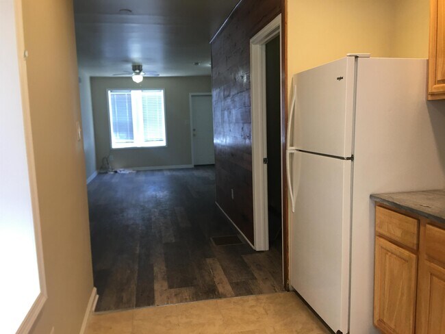 Photo - 17 E Ashmead St