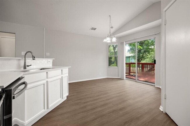 Photo - 16702 Shipshaw River Dr