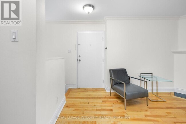 Photo - 1589 St Bernard St