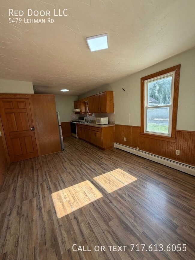 Photo - 5479 Lehman Rd