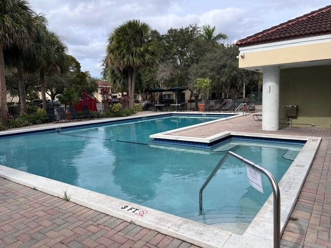 Photo - Pretty, updated 1 bed, 1 bath in Fort Lauderdale