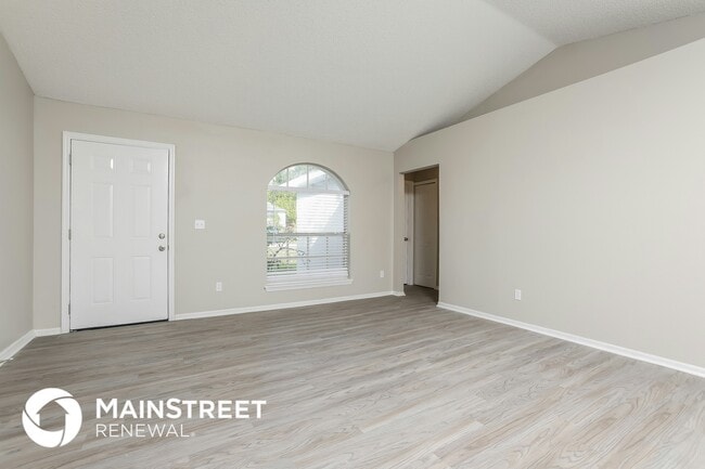 Photo - 6250 Kaieteur Ln