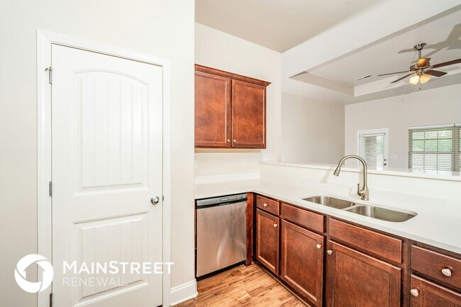 Photo - 950 Brookhaven Dr