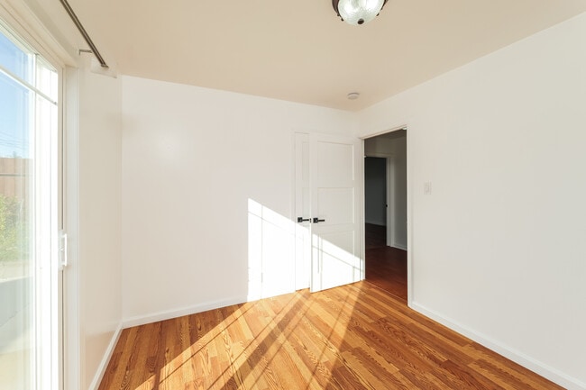 Photo - 30 Graystone Dr