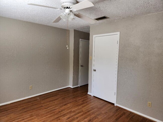 Photo - 2322 Deer Valley Dr