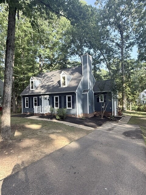Photo - Spacious Cape in Woodlake Available Immediately