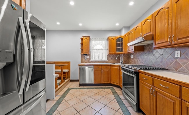 Photo - 244-39 89th Ave