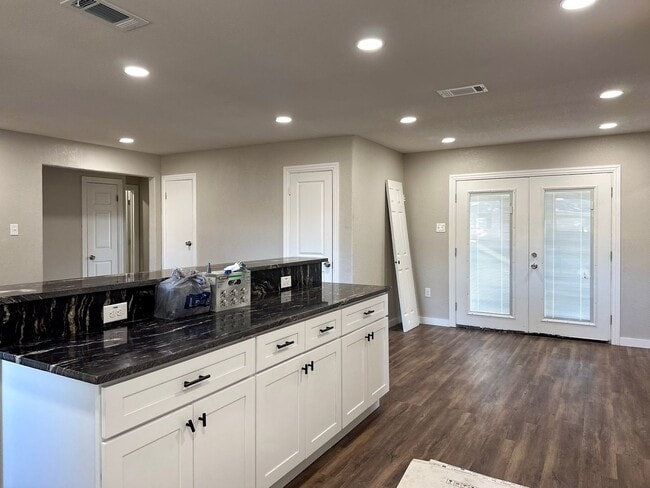 Photo - 4 Bedroom / 3 Full Bath