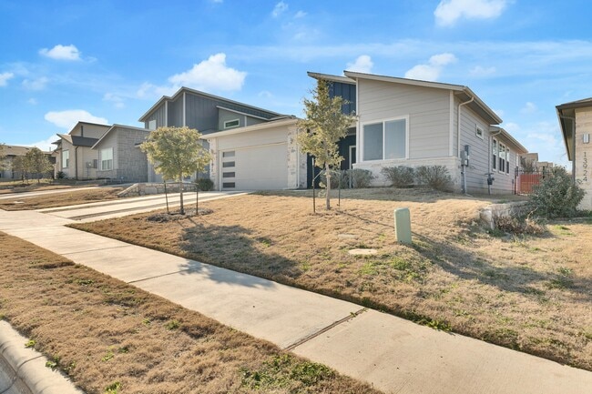 Building Photo - 13920 Lubeck Dr Rental