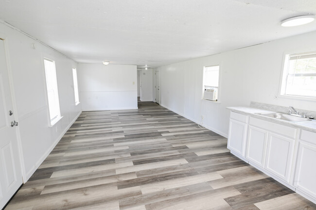 1594 Dixon Rd