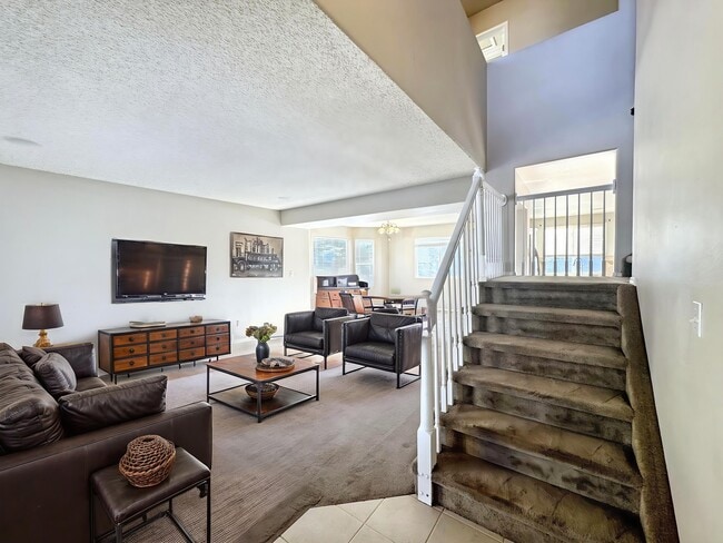 Photo - 236 Oxbow Dr