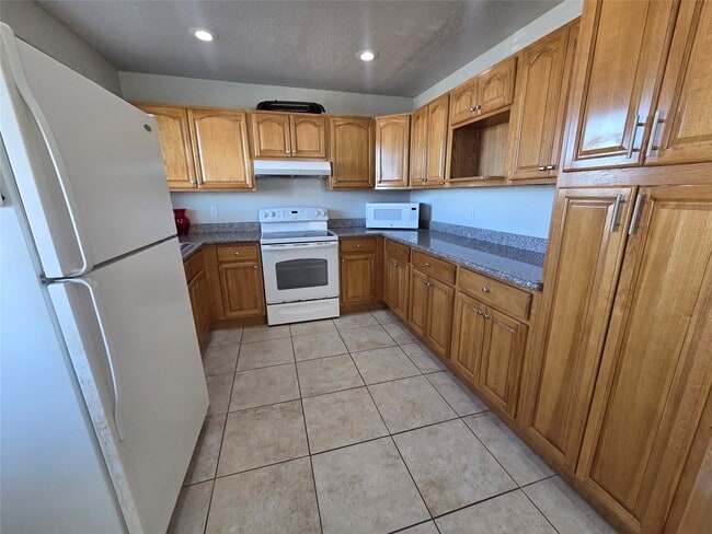 Building Photo - 5617 Avenue R 1/2