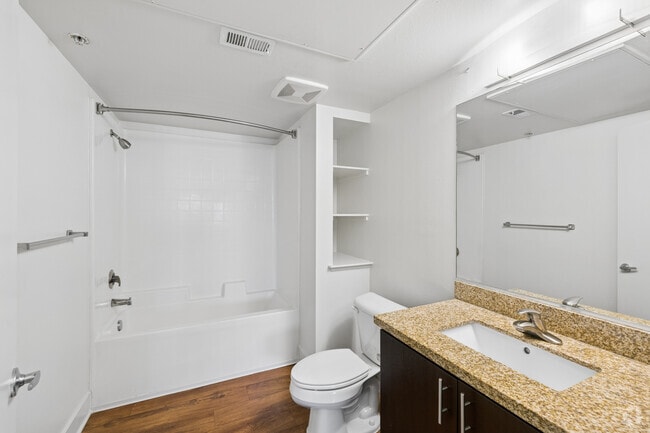 2BR, 2BA - 1,126SF - Bathroom
