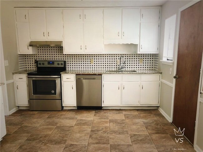 Photo - 3733 Tree Bark Ln SW