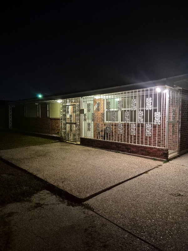 Building Photo - 3600 Lancaster St Rental