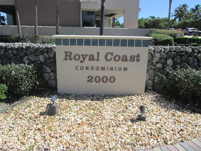 Photo - 2000 S Ocean Blvd Unidad 8J