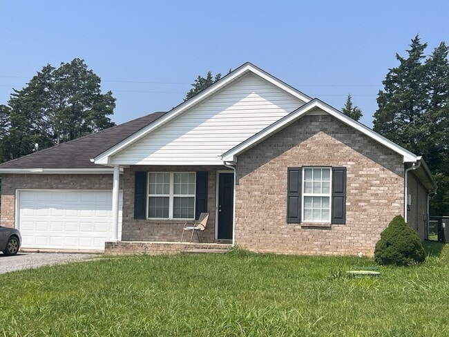 Building Photo - Large Living Room & Kitchen! Rental