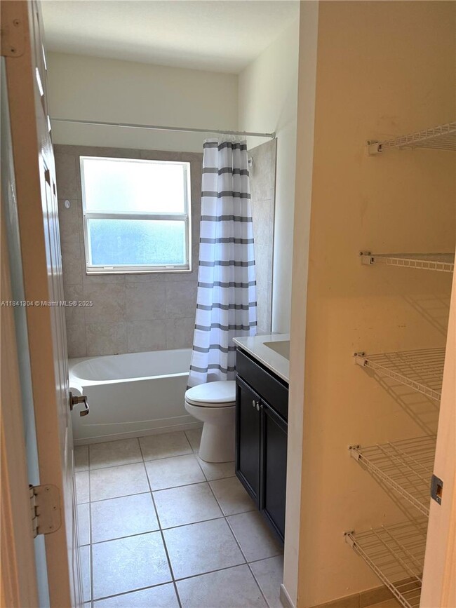 Photo - 260 SE 32nd Ave