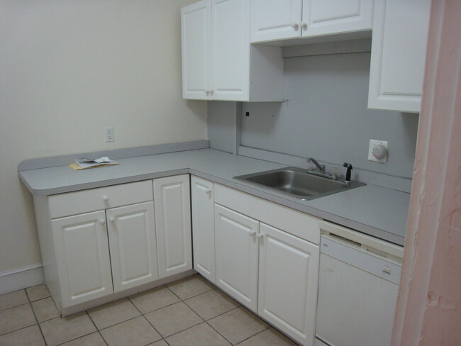 Photo - 70 Strathmore Rd Apartment Unit 11A