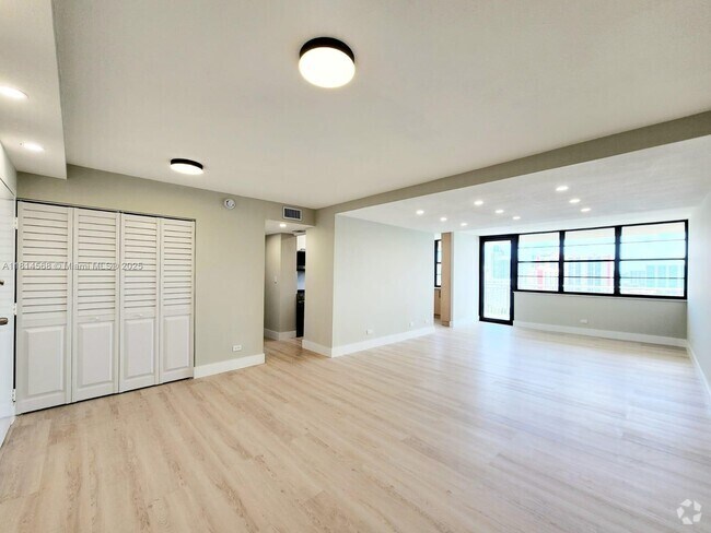 Building Photo - 250 174th St Unit 1618 Rental
