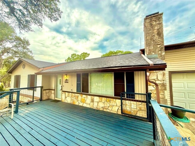 Photo - 103 Crestview Dr