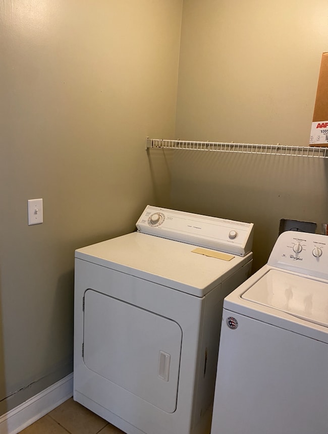 Photo - Center Place - 677/679 Unit 677