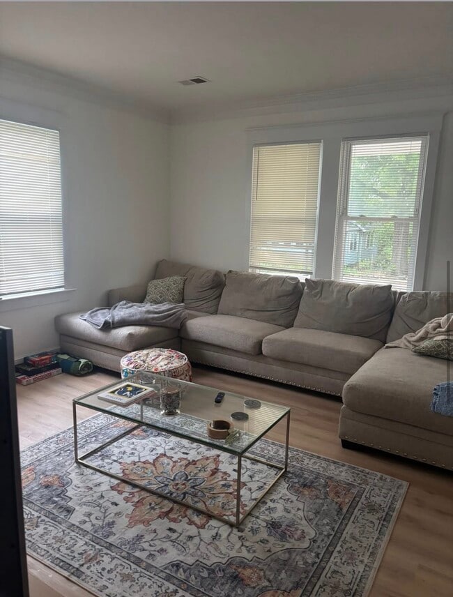 Photo - 2025 N Stafford St