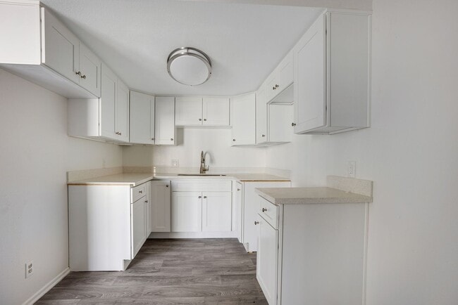 Windsor Arms Apartments