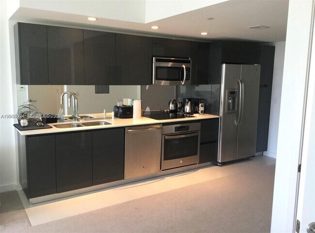 Photo - 31 SE 6th St Unit 2705