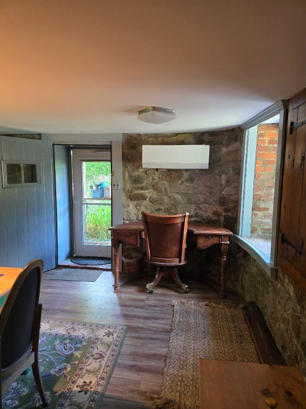 Photo - 16 Middle Valley Rd