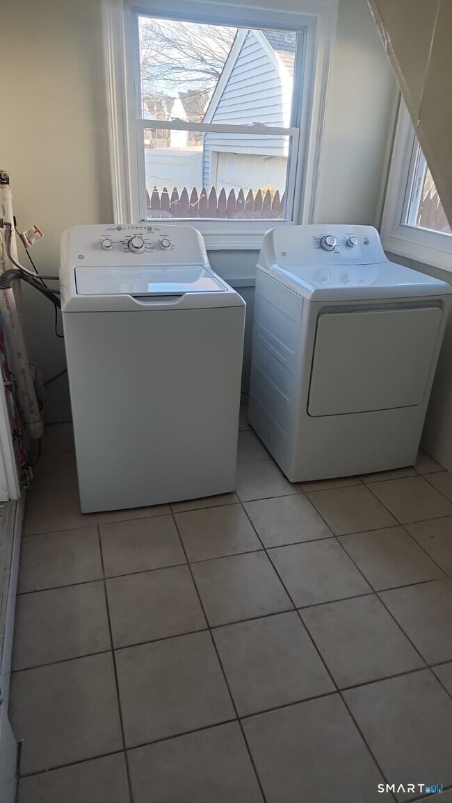 Photo - 60 Lincoln Ave Unidad 1st Fl