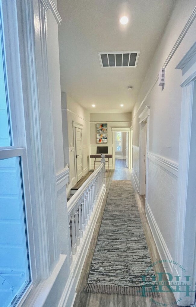 Photo - Bryant Unit 2554