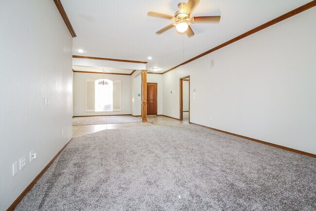 Photo - 6812 Old Orchard Ln