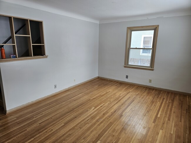 Photo - 5010 N Sheridan Ave