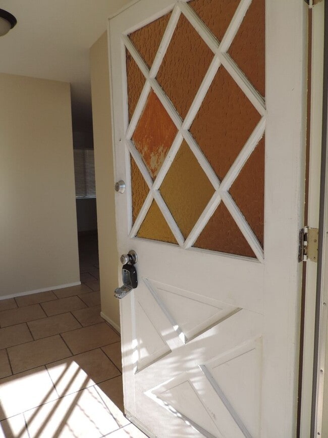 Photo - MG11-1036-1038 Dodge Drive Unit 1036 Dodge Drive