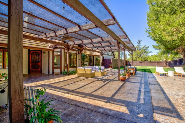 Photo - 33180 Vino Way