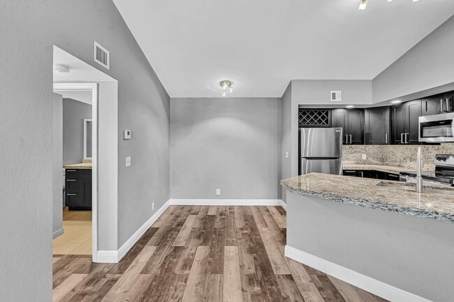 Photo - 3300 Pinewalk Dr N