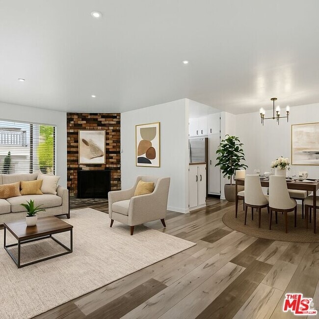 Building Photo - 1640 S Bentley Ave Unit 2 Rental
