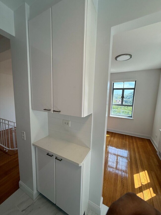 Photo - The Leslie — A Private Garden Enclave for the Modern New Yorker Unit 63E