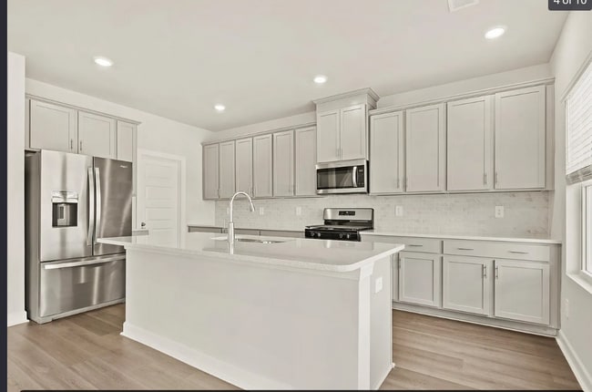 Photo - 569 Cozy Blf Rd