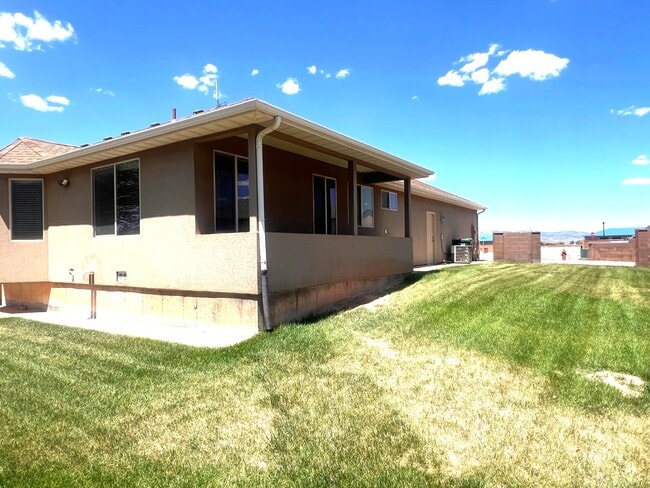 Photo - 320 S 1125 W