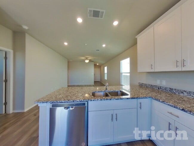 Photo - 5205 Sidesaddle Dr