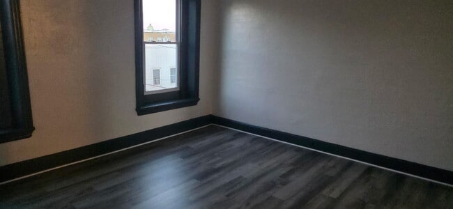 Photo - 68 N 13th St