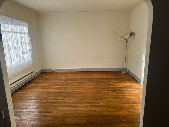 Photo - 441 Willow St