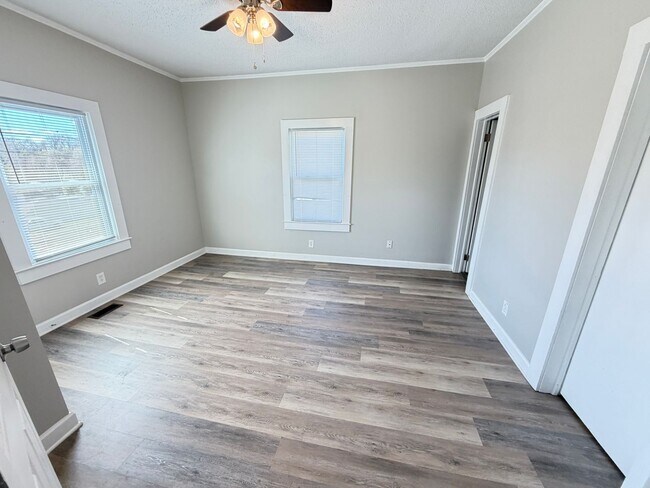 Photo - 3bed/2ba House off Hwy 3 near Downtown Kannapolis renovated in 2018